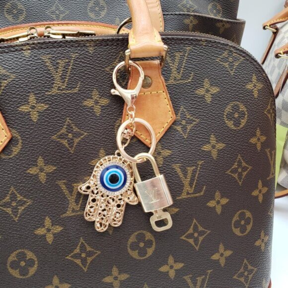 Authentic Louis Vuitton Lock & Key with unbranded Bagcharm, Keycharm, Keychain - Picture 2 of 8